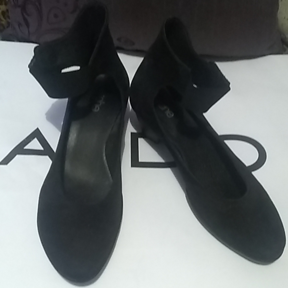 Arche' Suede Shoes